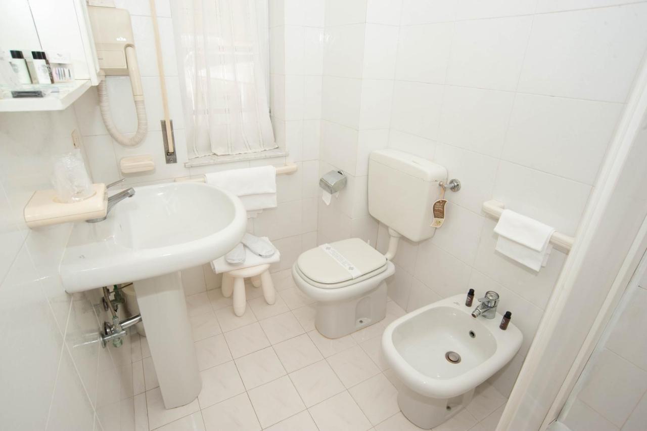 Hotel Posta Dependance Chianciano Terme Buitenkant foto