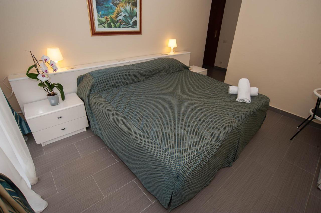 Hotel Posta Dependance Chianciano Terme Buitenkant foto