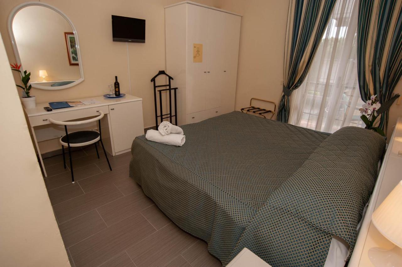 Hotel Posta Dependance Chianciano Terme Buitenkant foto